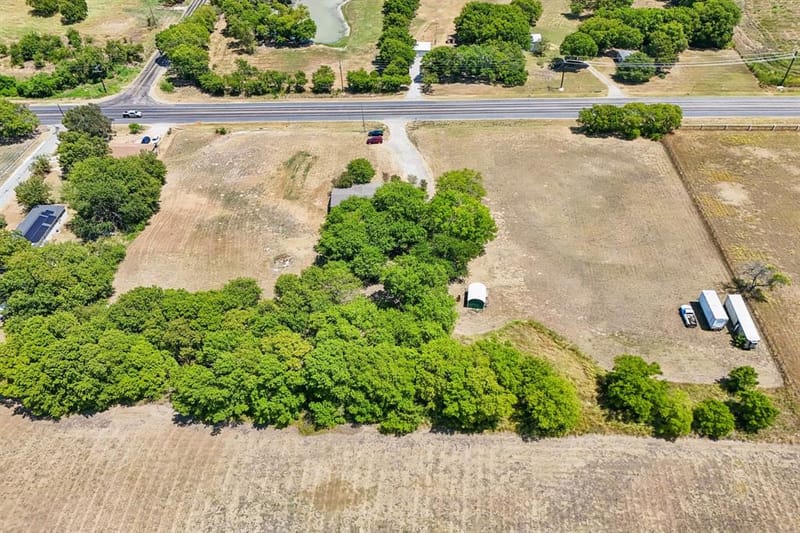 5433 State Highway 160, Whitewright TX 75491 - Photo 14