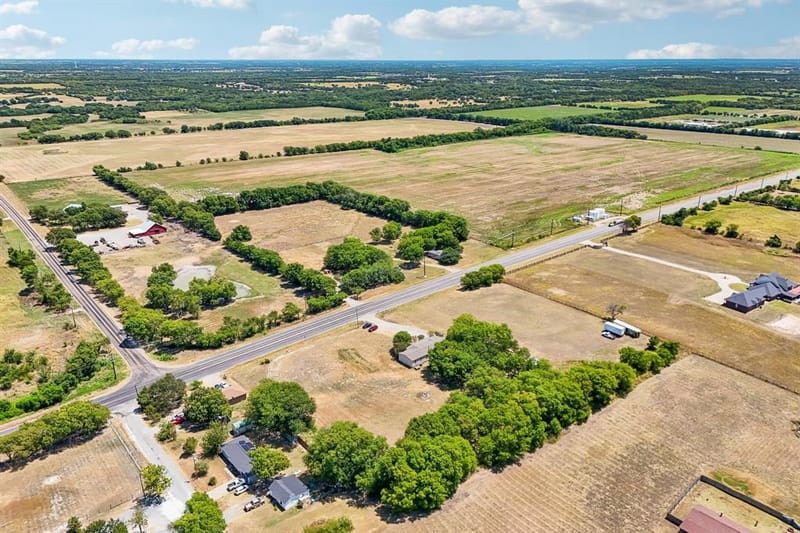 5433 State Highway 160, Whitewright TX 75491 - Photo 18