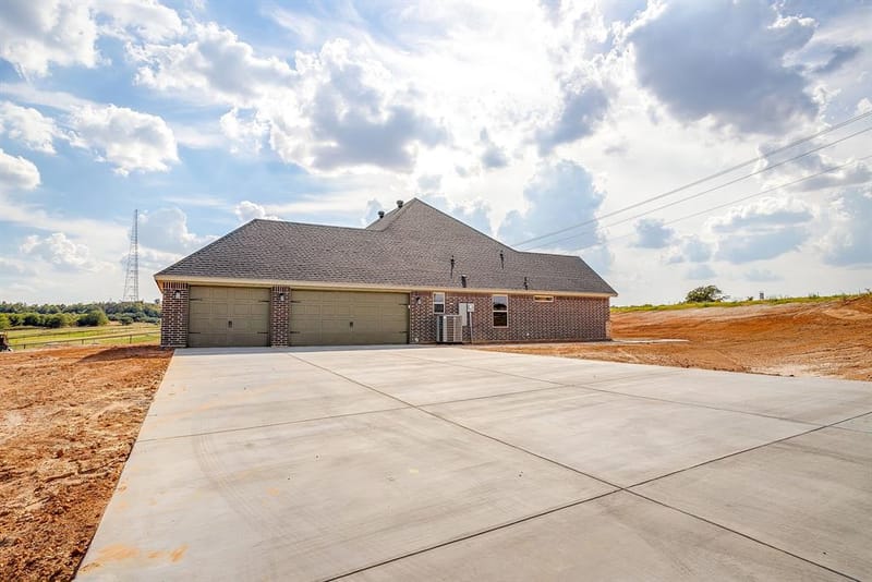 2000 Highland View Drive, Springtown TX 76082 - Photo 26