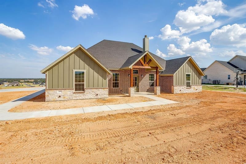 2000 Highland View Drive, Springtown TX 76082