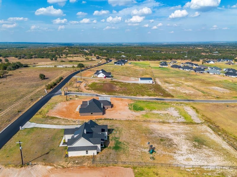 2000 Highland View Drive, Springtown TX 76082 - Photo 5