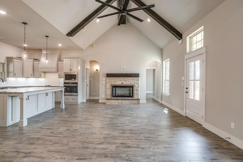 2000 Highland View Drive, Springtown TX 76082 - Photo 9