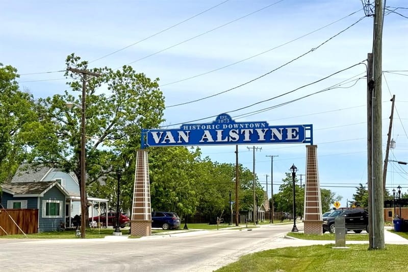 3126 Basswood Way, Van Alstyne TX 75495 - Photo 18