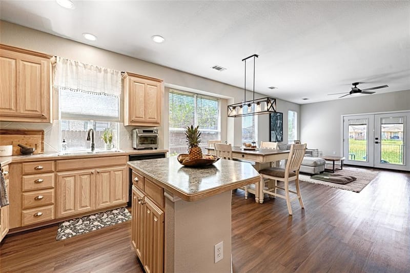 10969 Hawks Landing Road, Fort Worth TX 76052 - Photo 9
