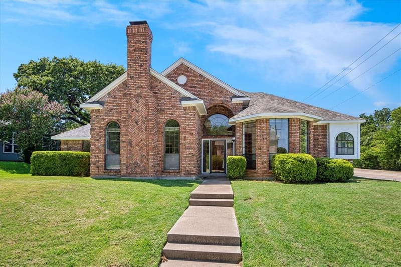 1902 Buffalo Bend Drive, Lewisville TX 75067