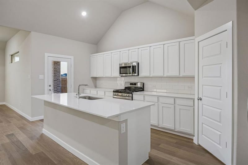 444 Hocking Hills Drive, Waxahachie TX 75165 - Photo 6