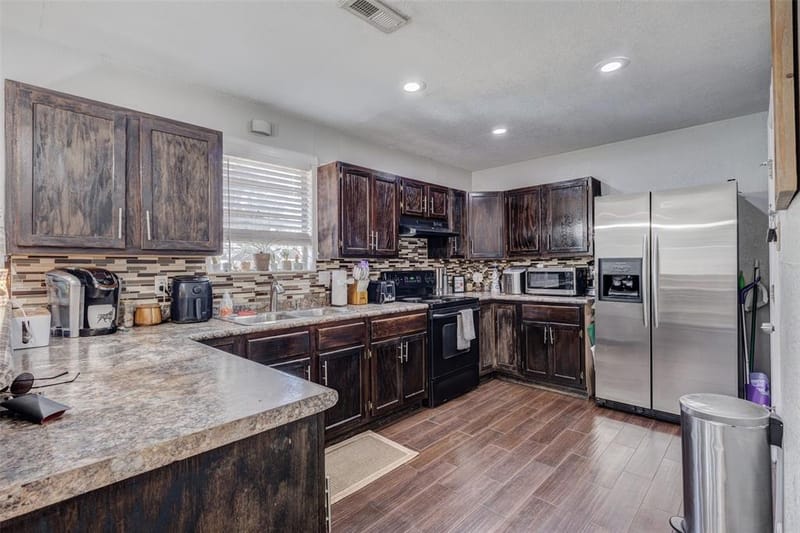 64 Somerset Terrace, Bedford TX 76022 - Photo 13
