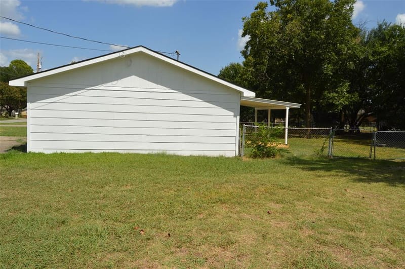 3321 Eastland Avenue, Greenville TX 75402 - Photo 34