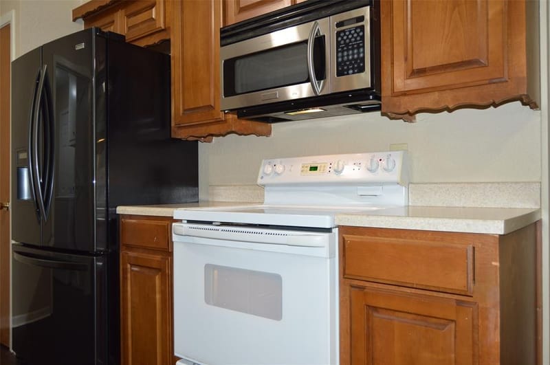 3321 Eastland Avenue, Greenville TX 75402 - Photo 11