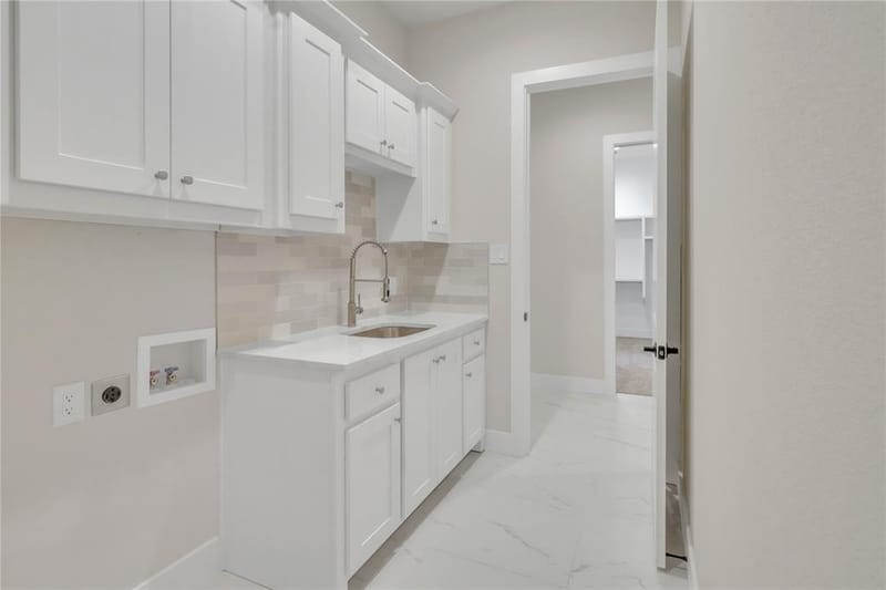 1028 Henry Way, Springtown TX 76082 - Photo 23