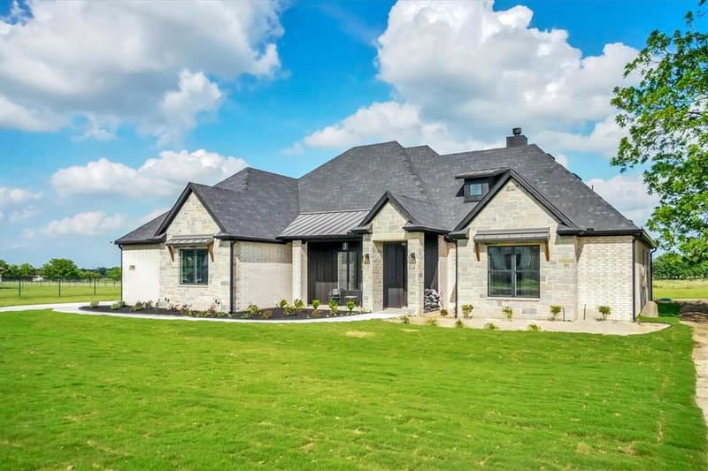1028 Henry Way, Springtown TX 76082