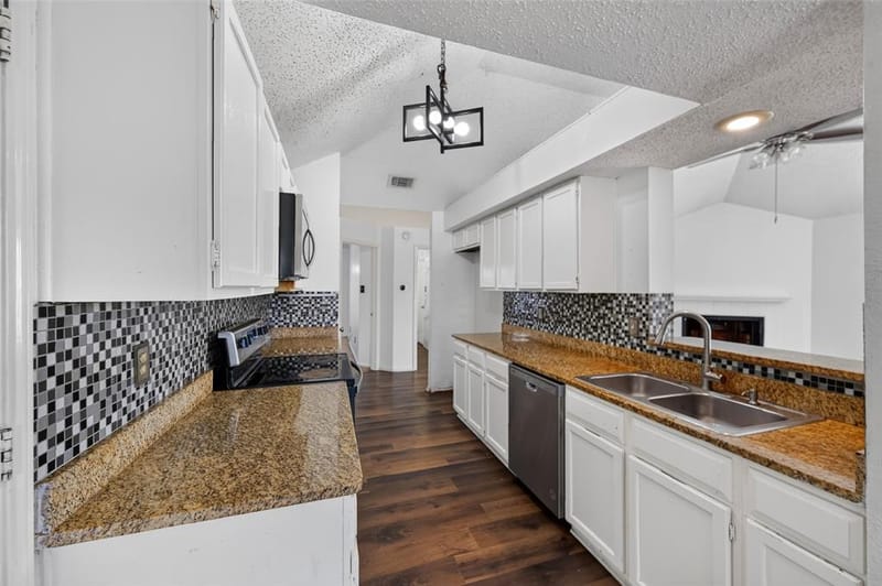 583 Kirkland Drive, Coppell TX 75019 - Photo 9