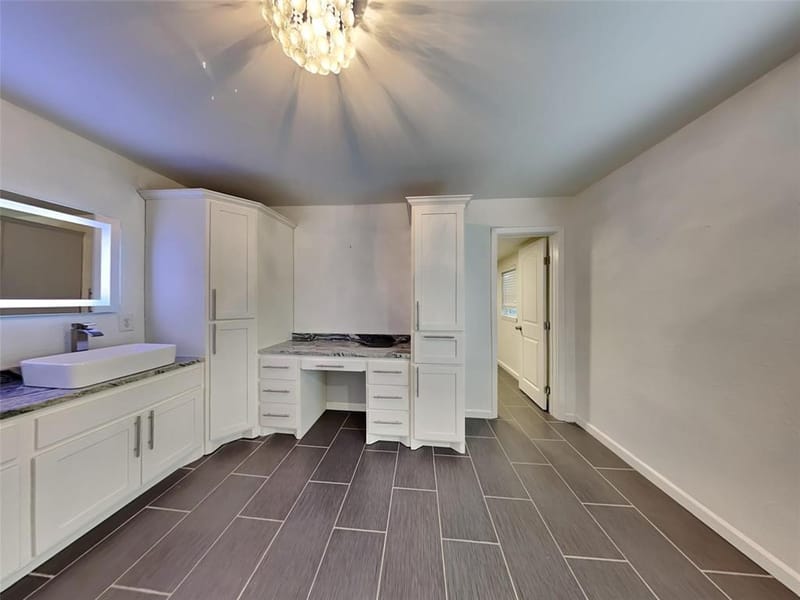 708 S Willomet Avenue, Dallas TX 75208 - Photo 5