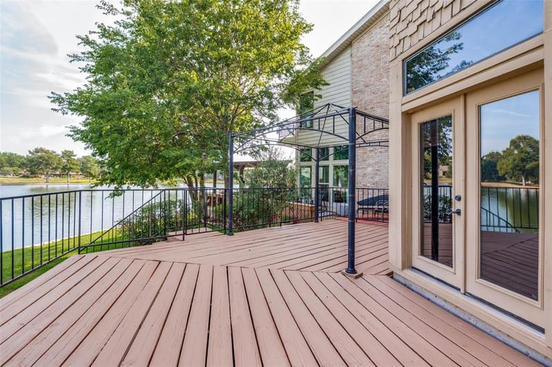 9 Country Lake Drive, Carrollton TX 75006 - Photo 2