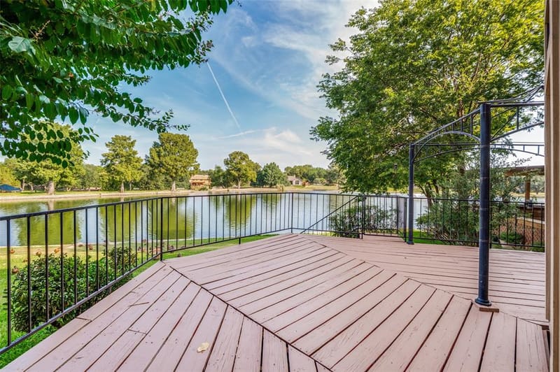 9 Country Lake Drive, Carrollton TX 75006