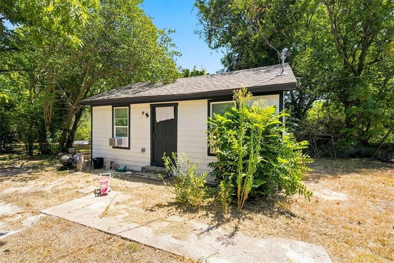 2000 Parrish Street, Bellmead TX 76705 - Photo 6