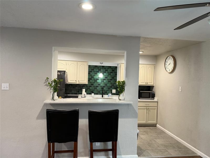 641 Furlong Drive, Dallas TX 75211 - Photo 11