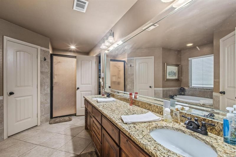 112 Knight Court, Springtown TX 76082 - Photo 17
