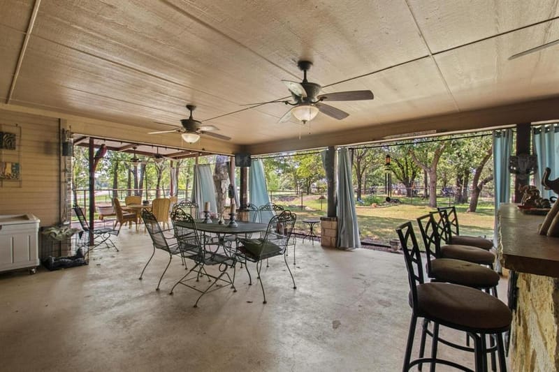 112 Knight Court, Springtown TX 76082 - Photo 28