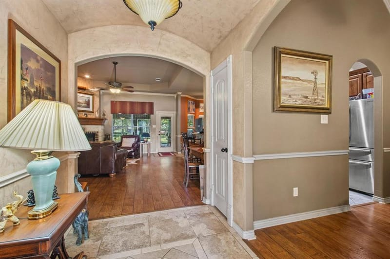 112 Knight Court, Springtown TX 76082 - Photo 4