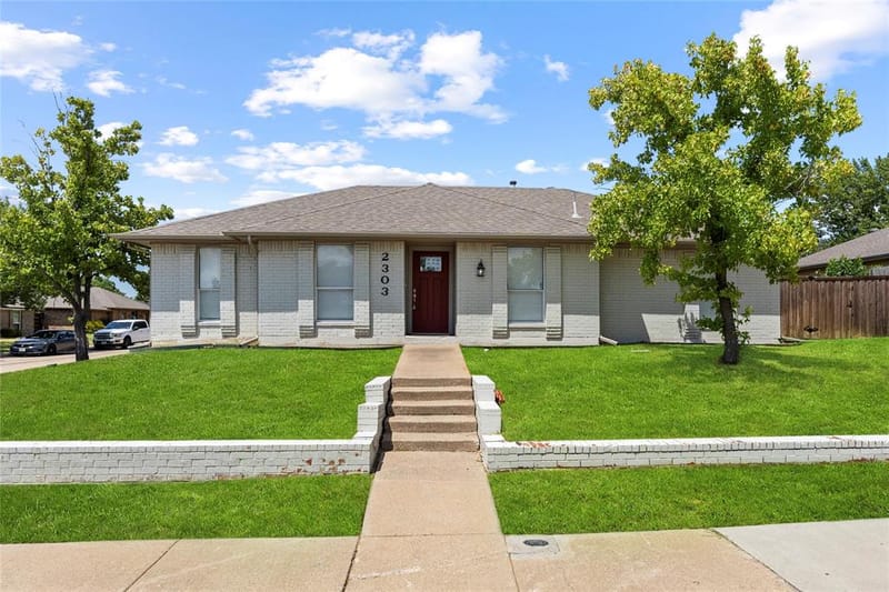 2303 Silverthorne Drive, Dallas TX 75287