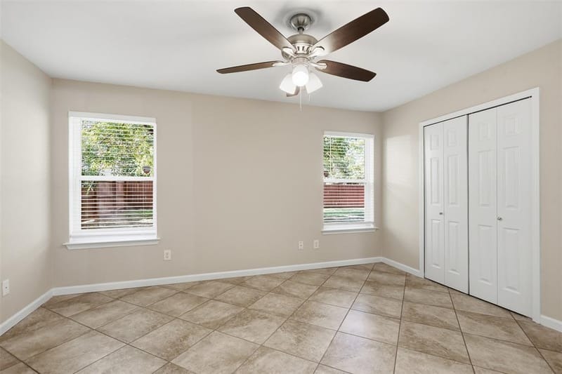2606 Worth Forest Court, Arlington TX 76016 - Photo 18