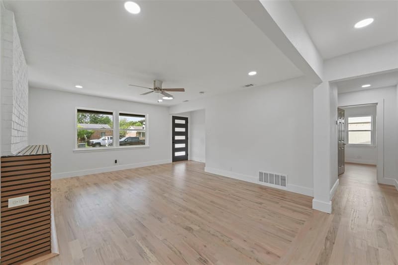 11046 Delford Circle, Dallas TX 75228 - Photo 10