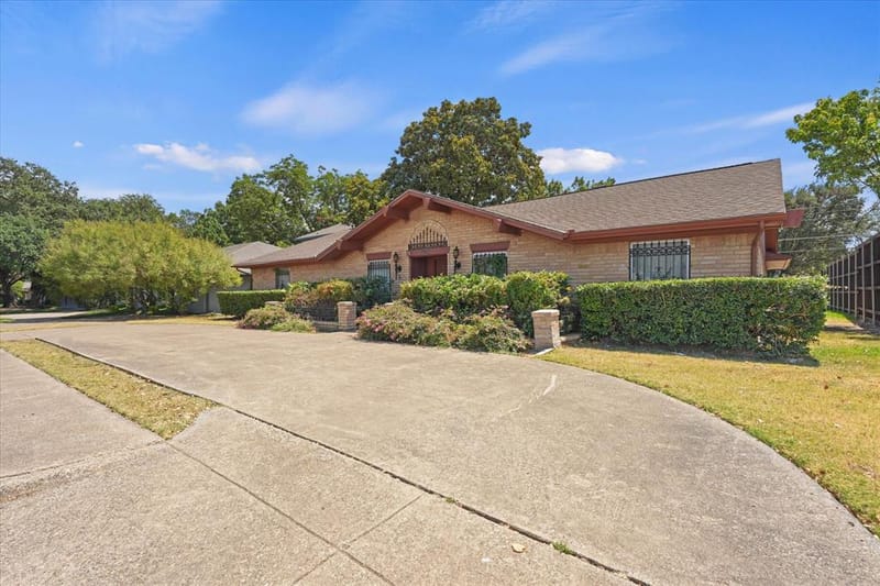 6238 E Lovers Lane, Dallas TX 75214 - Photo 2