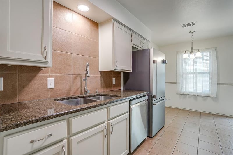 2610 N Casa Blanca Court, Arlington TX 76015 - Photo 17