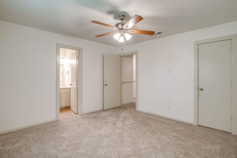 2610 N Casa Blanca Court, Arlington TX 76015 - Photo 19
