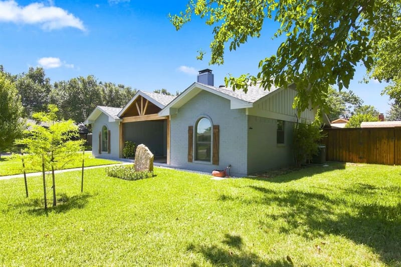 6909 Sandalwood Lane, Fort Worth TX 76116 - Photo 2