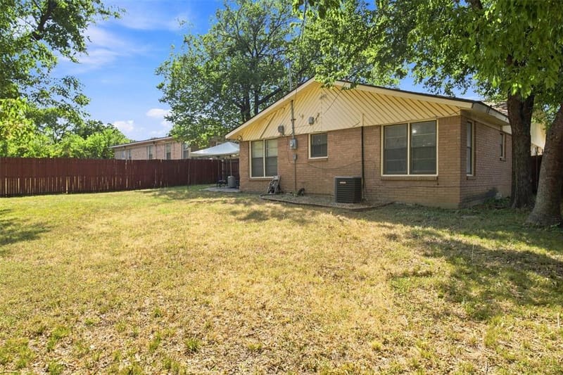1817 Ellington Drive, Fort Worth TX 76112 - Photo 28