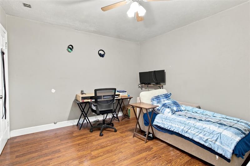 1817 Ellington Drive, Fort Worth TX 76112 - Photo 20