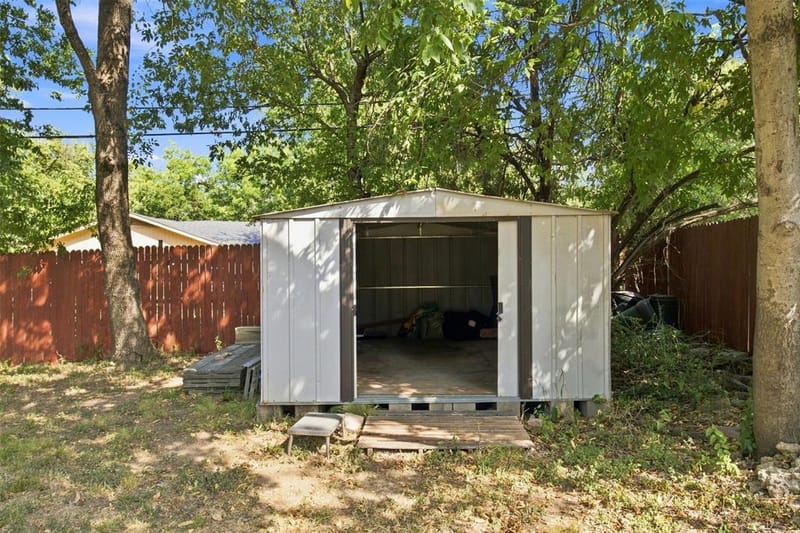 1817 Ellington Drive, Fort Worth TX 76112 - Photo 30