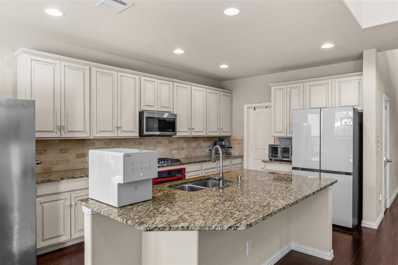 3305 Knoll Pines Road, Denton TX 76208 - Photo 10