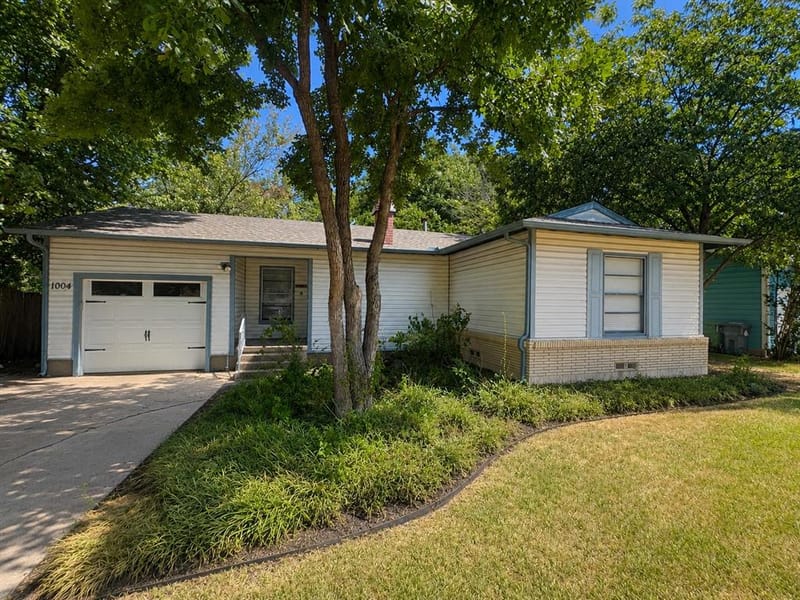 1004 Cordell Street, Denton TX 76201