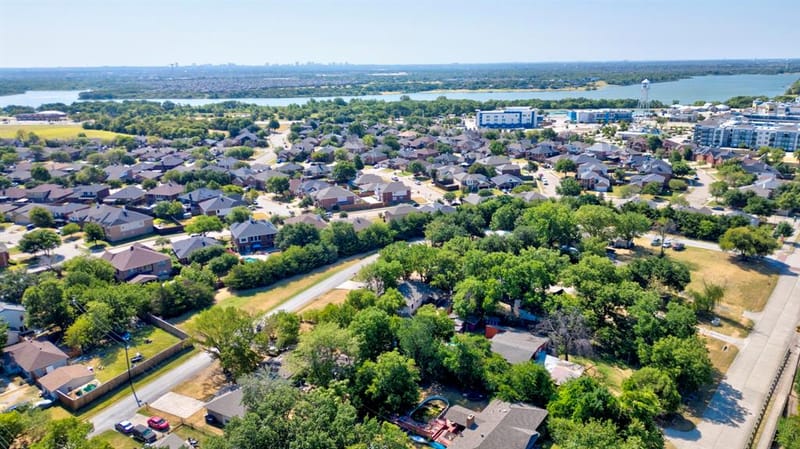 111 Faye Circle, Little Elm TX 75068 - Photo 11