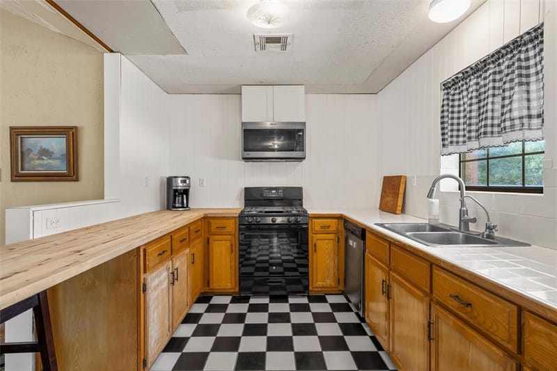 271 County Road 3580, China Spring TX 76633 - Photo 13