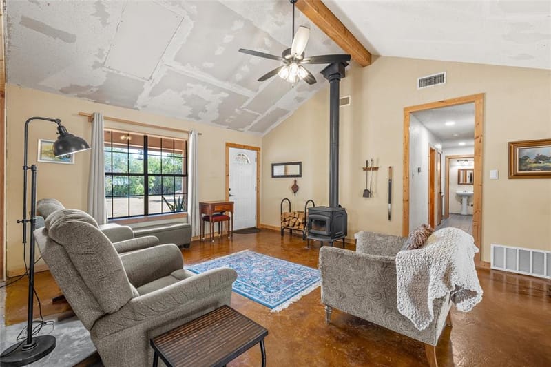 271 County Road 3580, China Spring TX 76633 - Photo 5