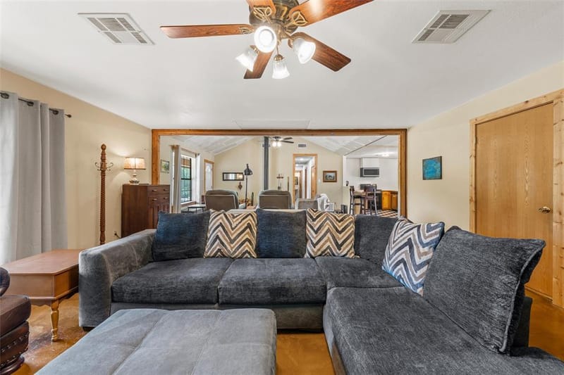 271 County Road 3580, China Spring TX 76633 - Photo 8