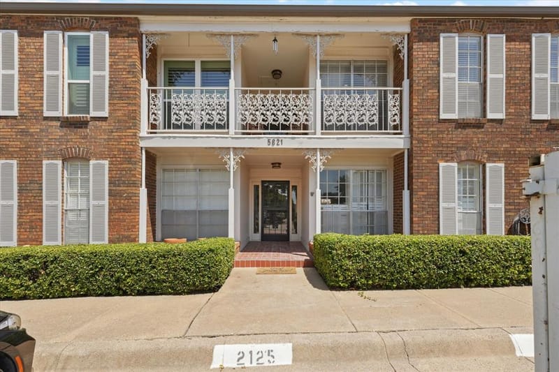 5821 Copperwood Lane # 2126, Dallas TX 75248 - Photo 3
