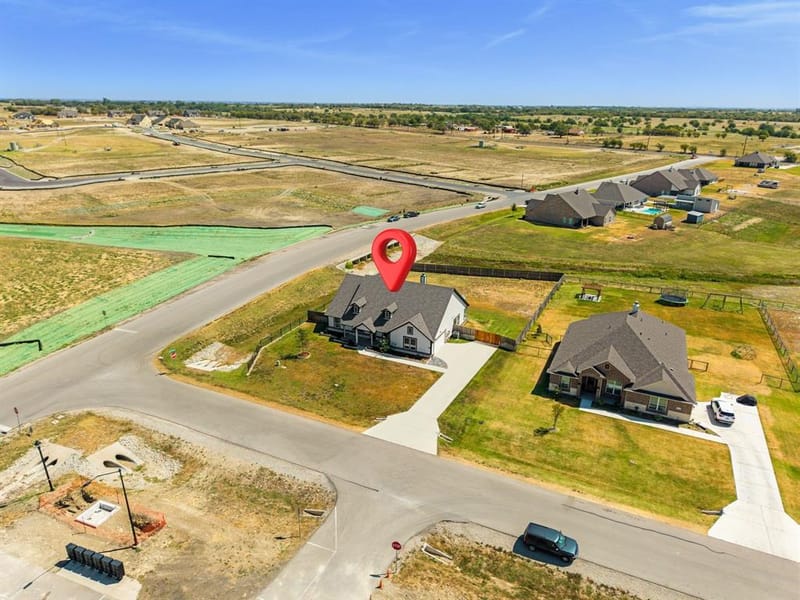 107 Red Cliff Court, Rhome TX 76078 - Photo 36