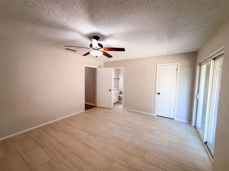 922 Meadowdale Circle, Garland TX 75043 - Photo 3