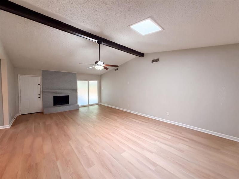 922 Meadowdale Circle, Garland TX 75043 - Photo 5