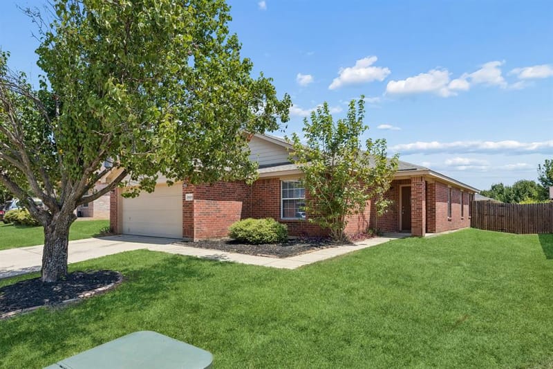 2609 Diver Court, Fort Worth TX 76119