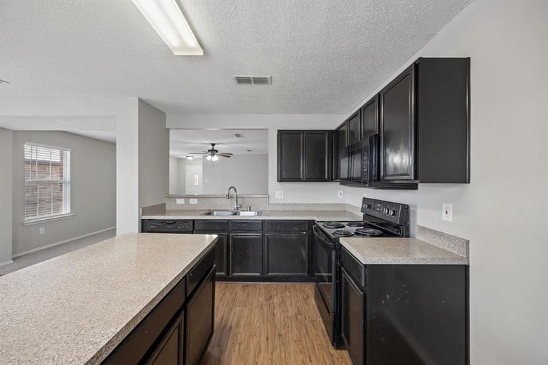2609 Diver Court, Fort Worth TX 76119 - Photo 9