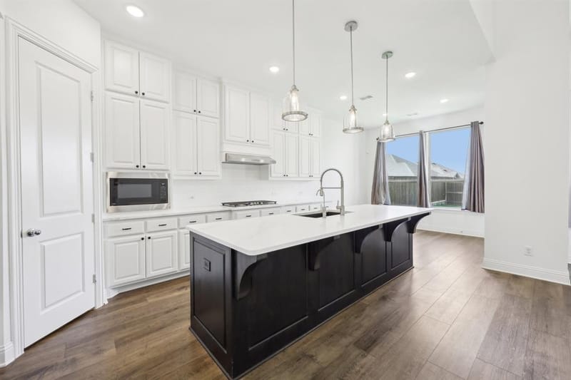 4101 Hawthorn Drive, Aubrey TX 76227 - Photo 6