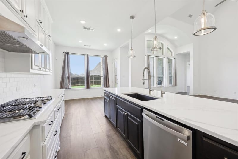 4101 Hawthorn Drive, Aubrey TX 76227 - Photo 10