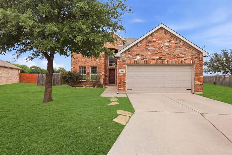 8228 Misty Water Drive, Fort Worth TX 76131 - Photo 9