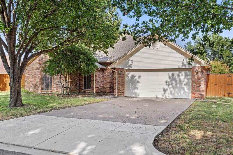 7732 Sagebrush Court N, North Richland Hills TX 76182 - Photo 2